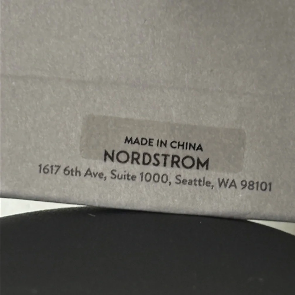 Nordstrom Rack White and Gold Round Beaded Adjustable Nickle Free Necklace